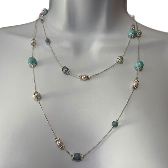 Faux Pearl Turquoise Necklace. - Picture 1 of 2